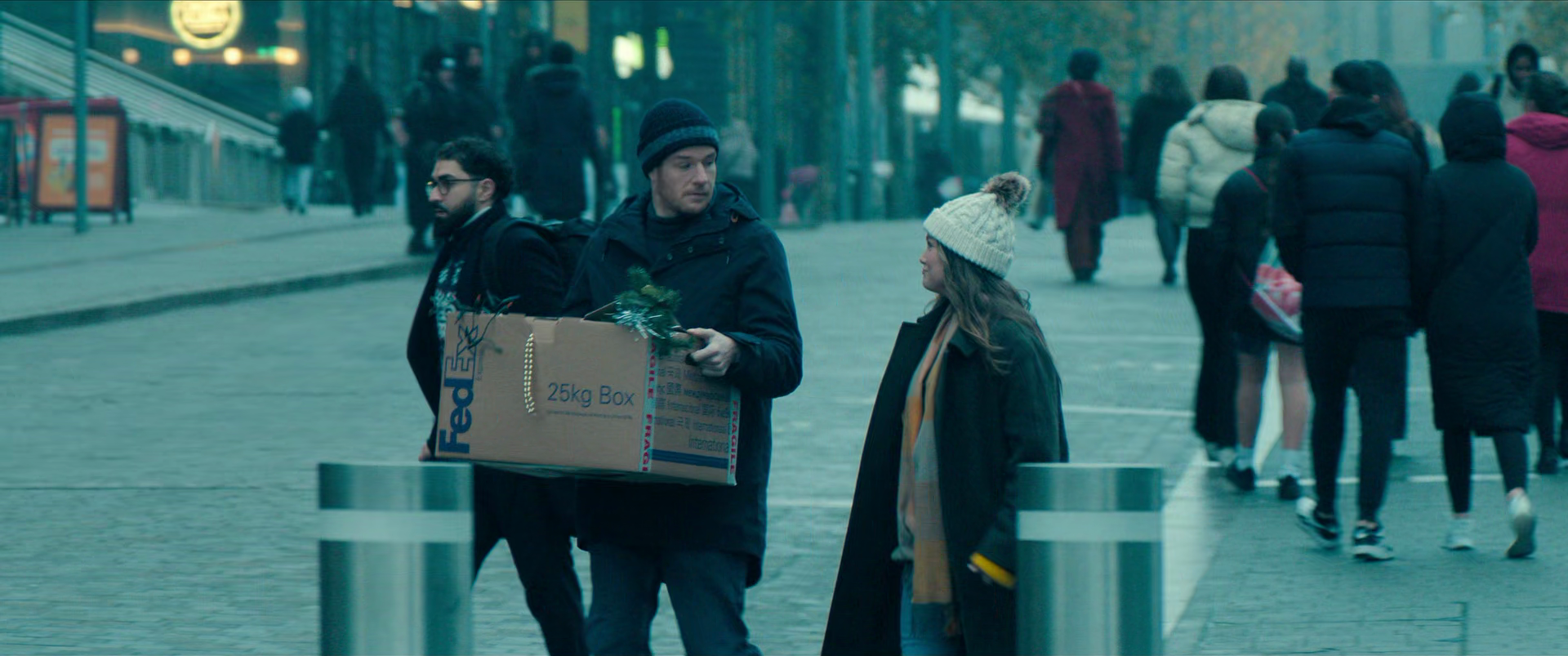 Jingle Bell Heist 2025 Dual Audio HDRip || 300Mb || 720p || 1080p