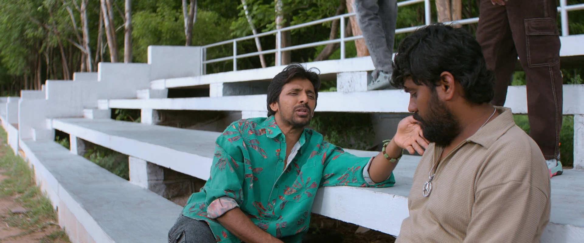 Mithra Mandali 2025 Hindi Dubbed Movie Download HDRip || 300Mb || 720p || 1080p || 2160p