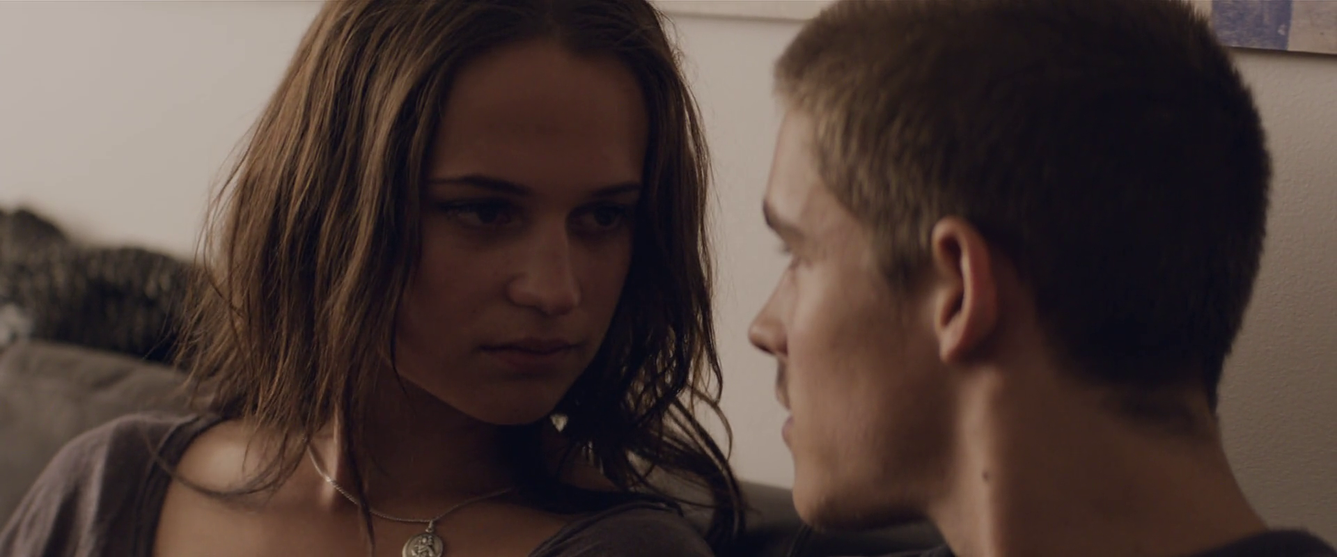 Son of a Gun 2014 Dual Audio BluRay || 300Mb || 720p || 1080p