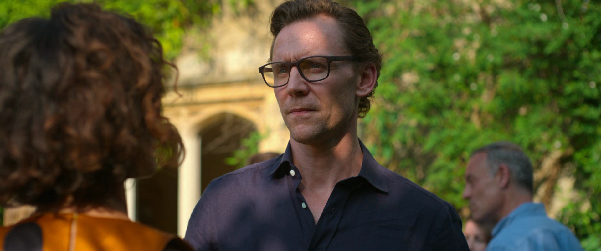 The Night Manager (Season 2) WEB Series HDRip Dual Audio || 300Mb || 720p || 1080p