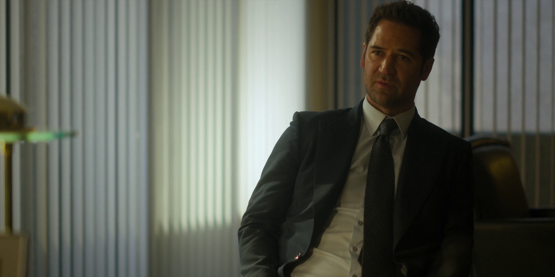 The Lincoln Lawyer (Season 1) WEB Series HDRip Dual Audio || 100Mb || 720p || 1080p