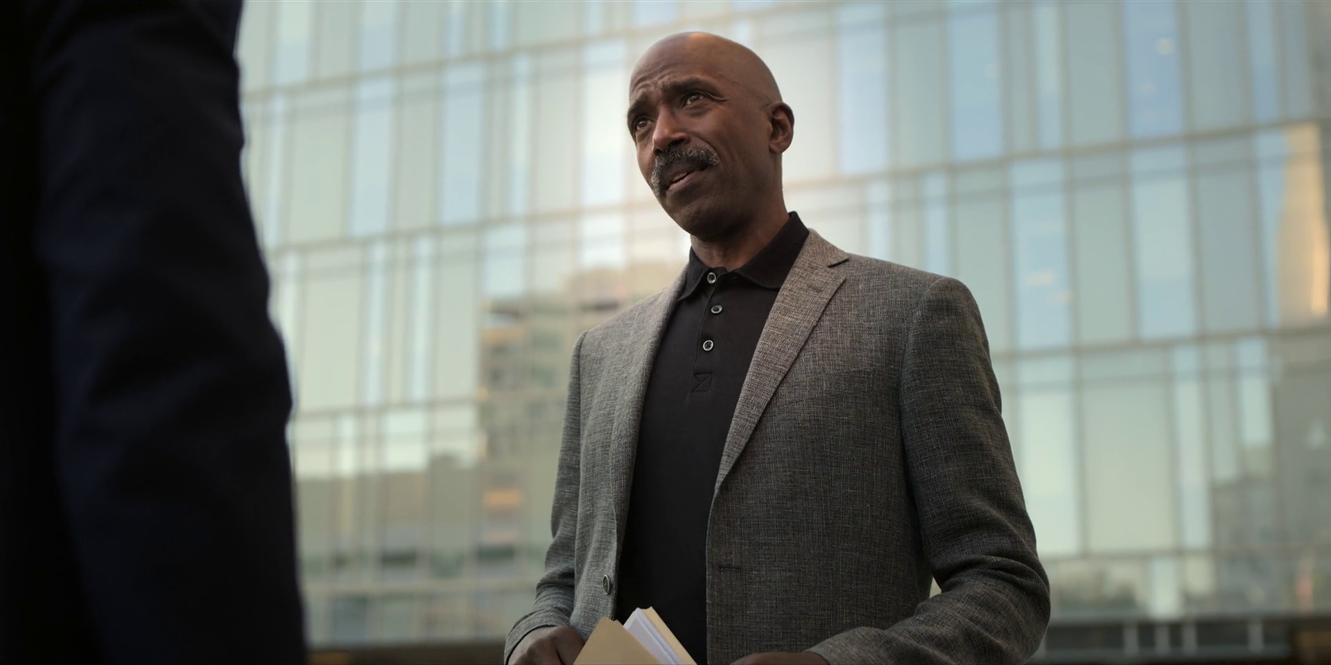 The Lincoln Lawyer (Season 2) WEB Series HDRip Dual Audio || 100Mb || 720p || 1080p