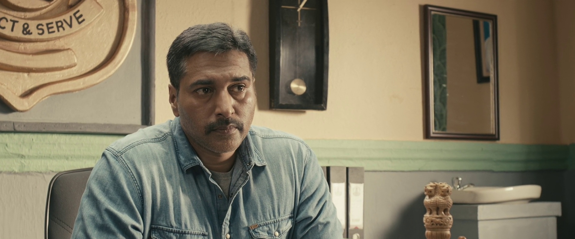 Dhuruvangal Pathinaaru 2016 Hindi Dubbed Movie Download HDRip || 300Mb || 720p || 1080p