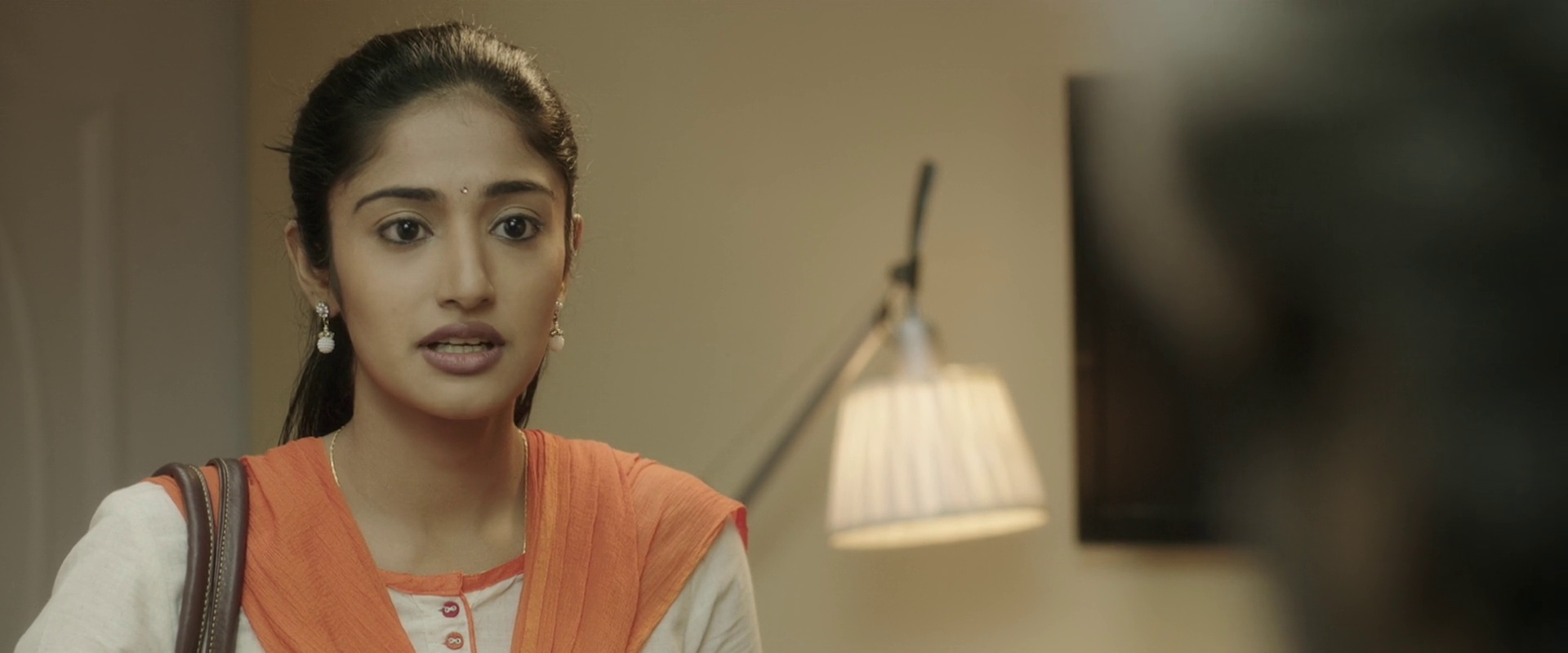 Dhuruvangal Pathinaaru 2016 Hindi Dubbed Movie Download HDRip || 300Mb || 720p || 1080p