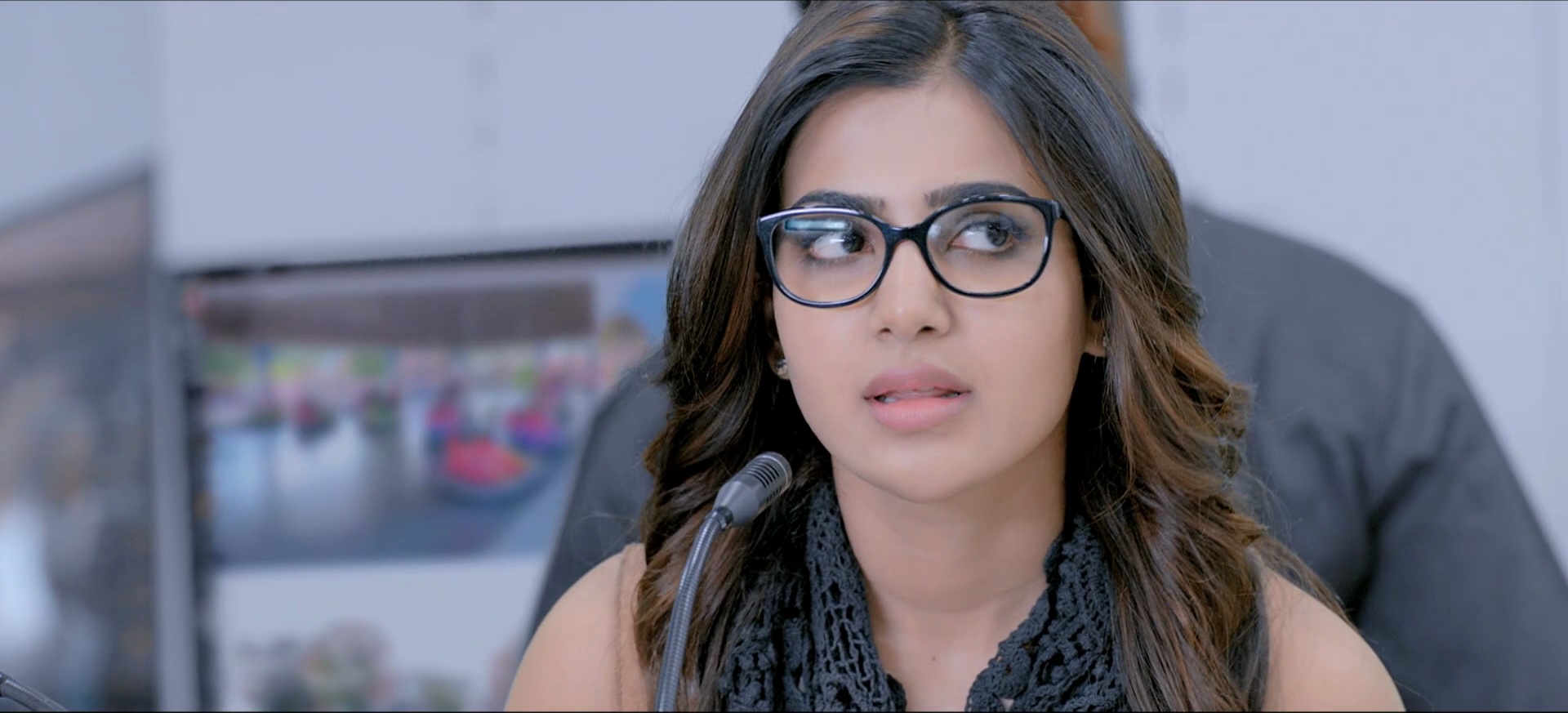 10 Endrathukulla 2015 Hindi Dubbed Movie Download HDRip || 300Mb || 720p || 1080p