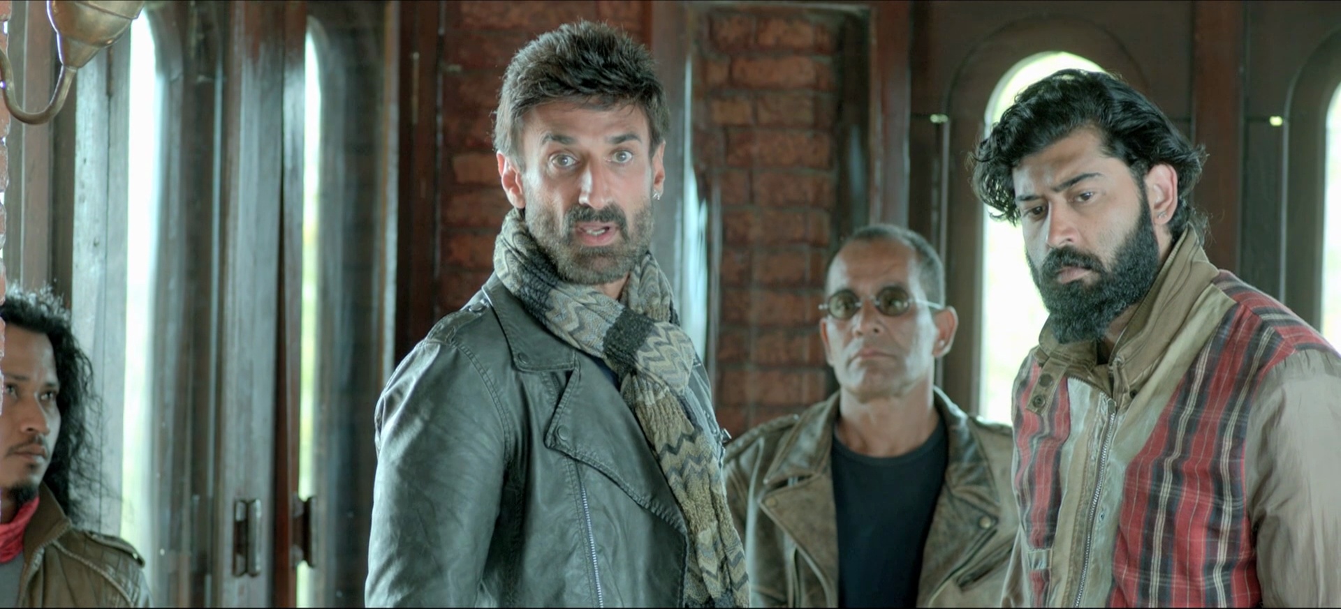 10 Endrathukulla 2015 Hindi Dubbed Movie Download HDRip || 300Mb || 720p || 1080p