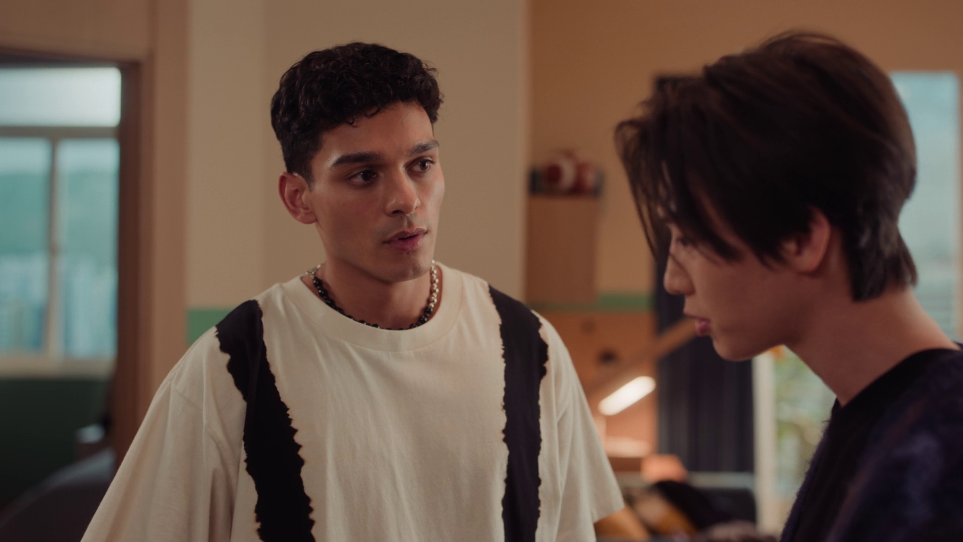 XO Kitty (Season 2) WEB Series HDRip Dual Audio || 100Mb || 720p || 1080p