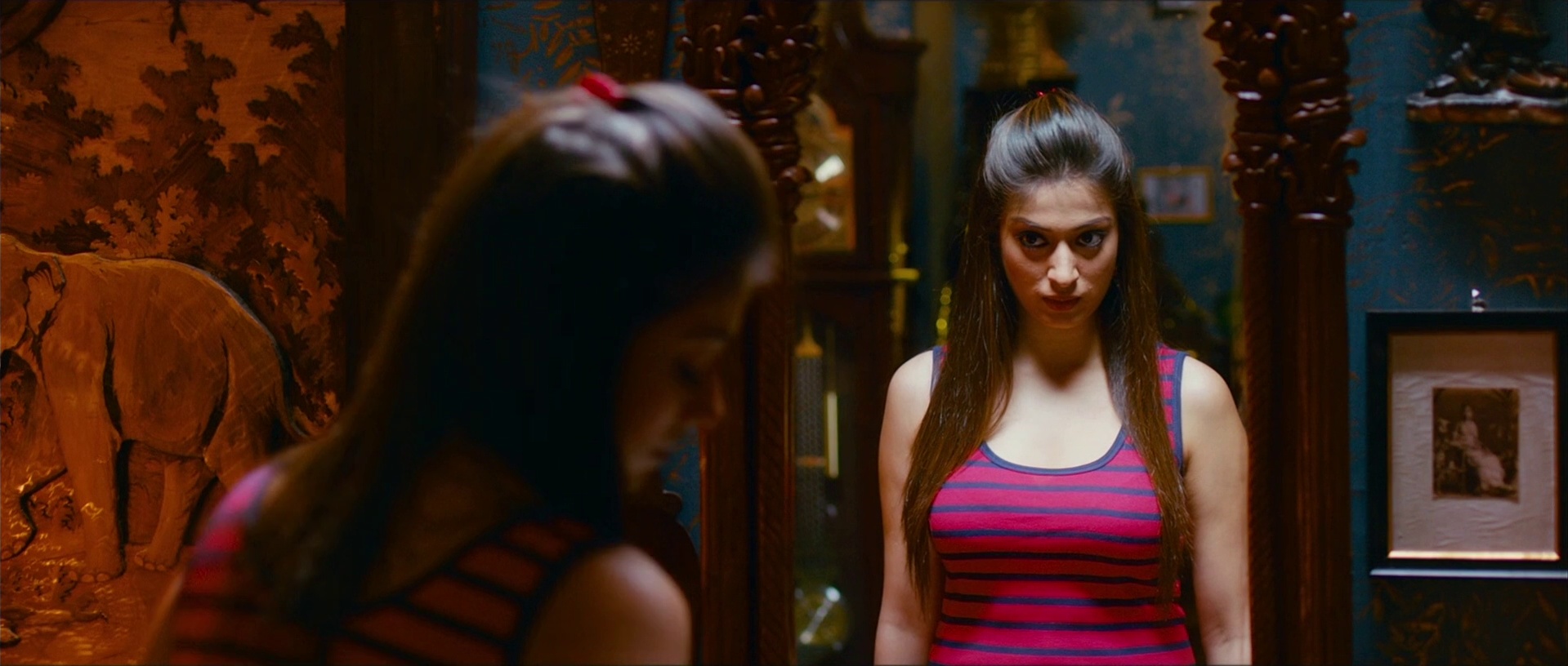 Aranmanai 2014 Hindi Dubbed Movie Download HDRip || 300Mb || 720p || 1080p