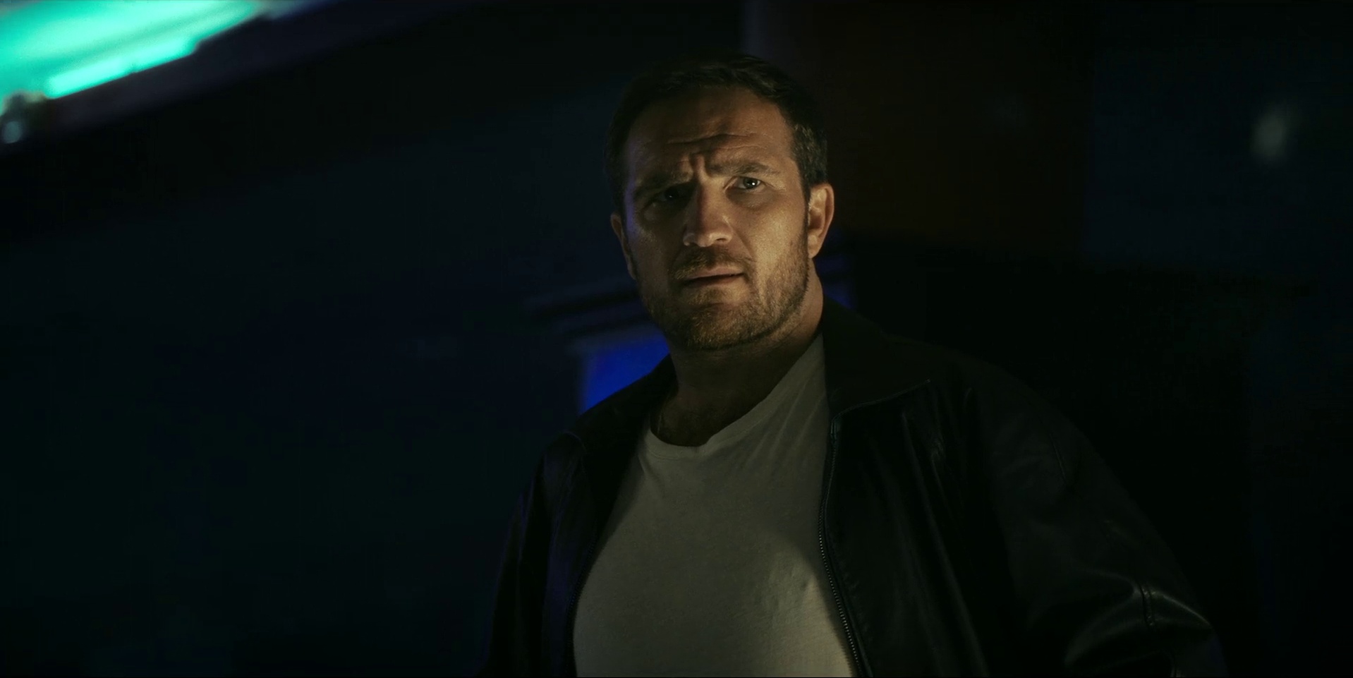 Crooks (Season 1) WEB Series HDRip Dual Audio || 100Mb || 720p || 1080p