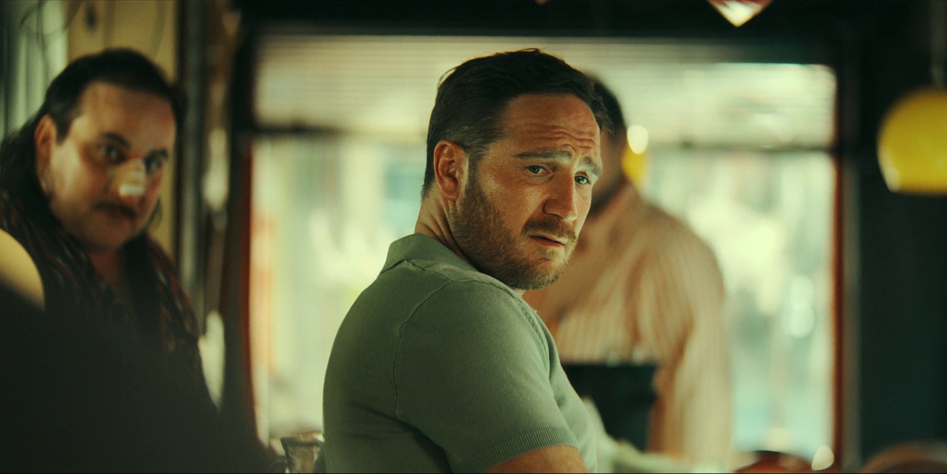 Crooks (Season 2) WEB Series HDRip Dual Audio || 100Mb || 720p || 1080p