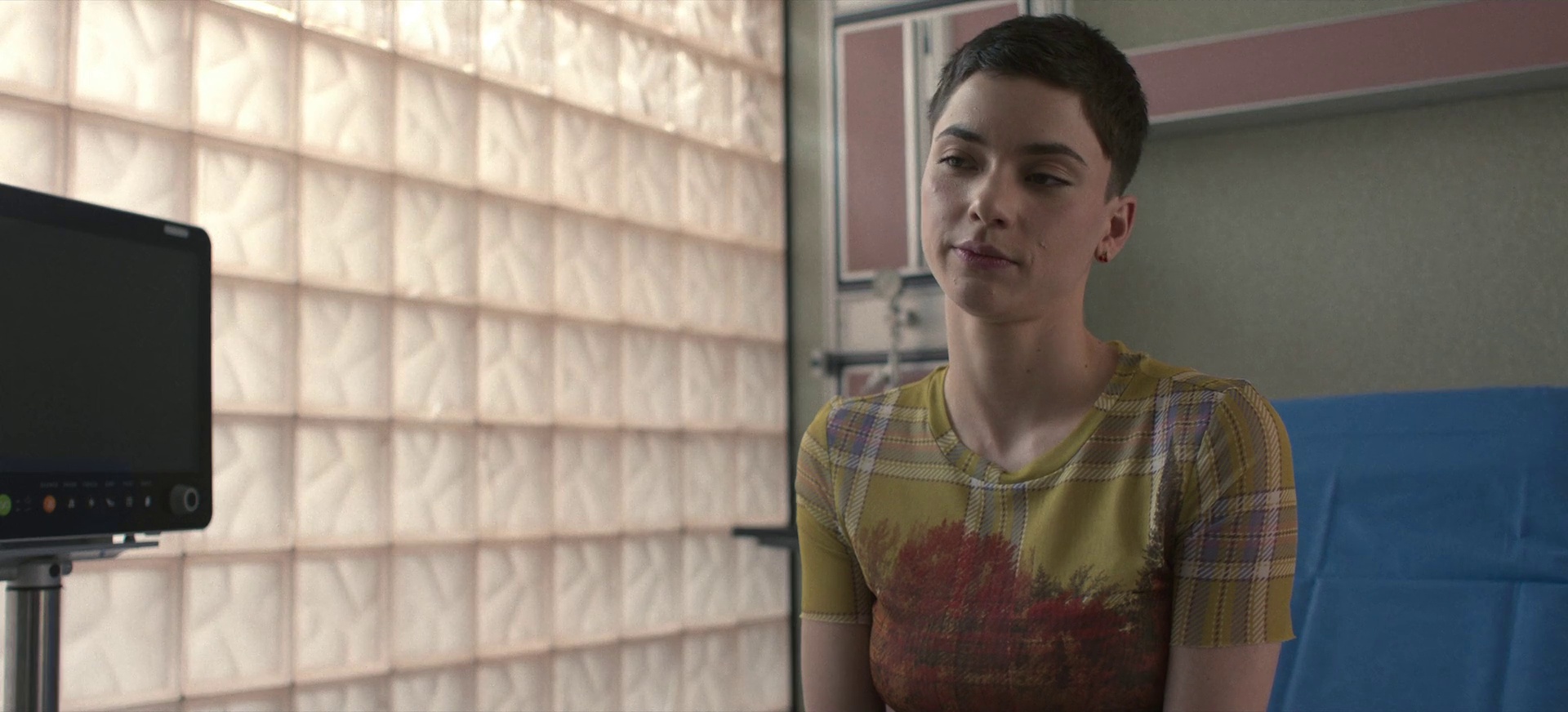 Santita (Season 1) WEB Series HDRip Dual Audio || 100Mb || 720p || 1080p