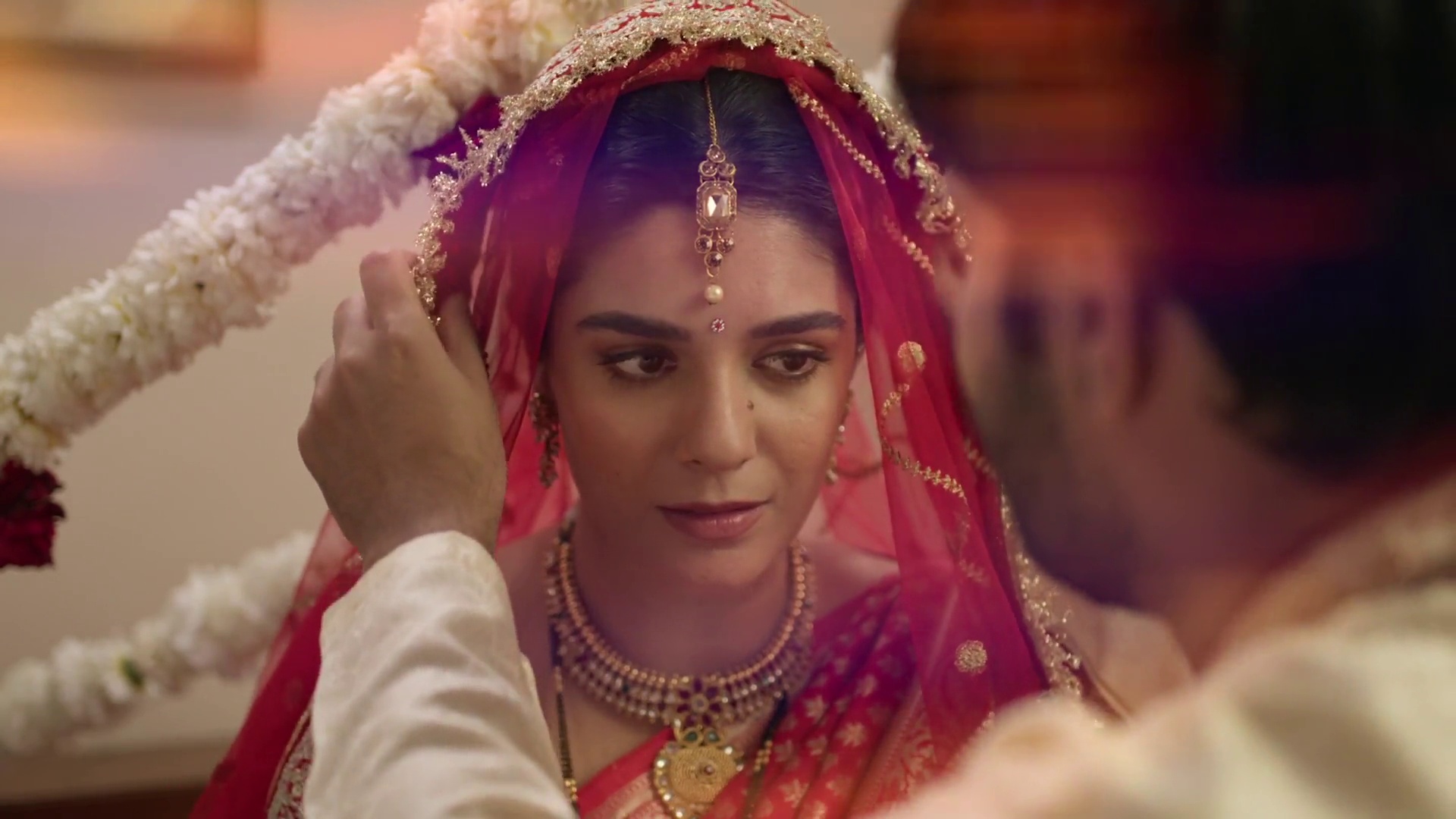 Looteri Dulhan (Season 1) WEB Series HDRip || 100Mb || 720p || 1080p