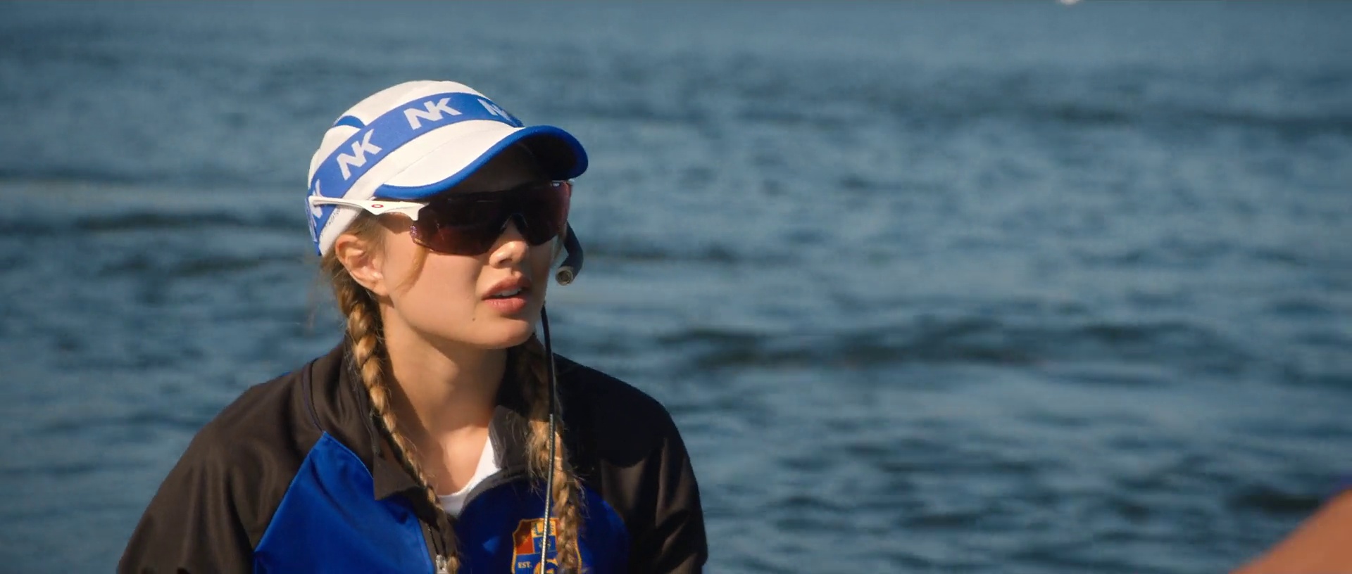 Crew Girl (Season 1) WEB Series HDRip Dual Audio || 100Mb || 720p || 1080p